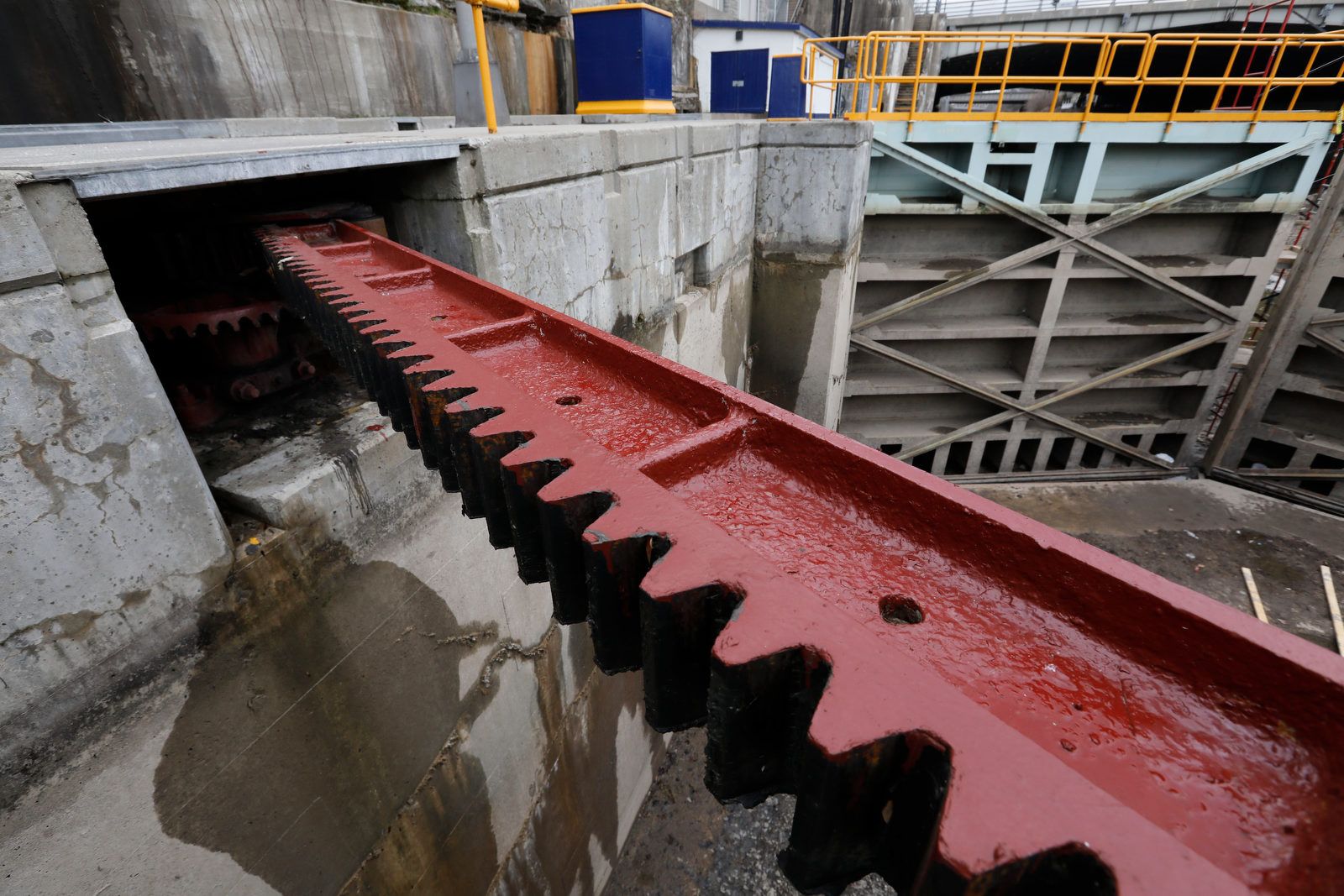 A Closer Look: Navigating the Lockport Locks